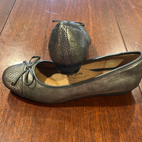 Soffit Pewter metallic cap toe ballet flats - Picture 3 of 4